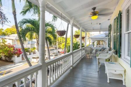 Curry House - Pool, King Bed & Balcony! Room 7 Key West Ngoại thất bức ảnh