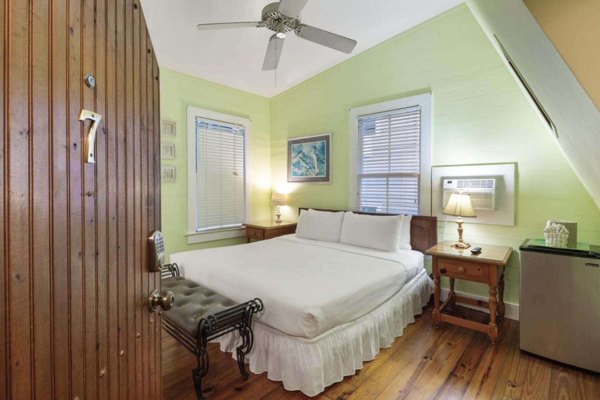 Curry House - Pool, King Bed & Balcony! Room 7 Key West Ngoại thất bức ảnh
